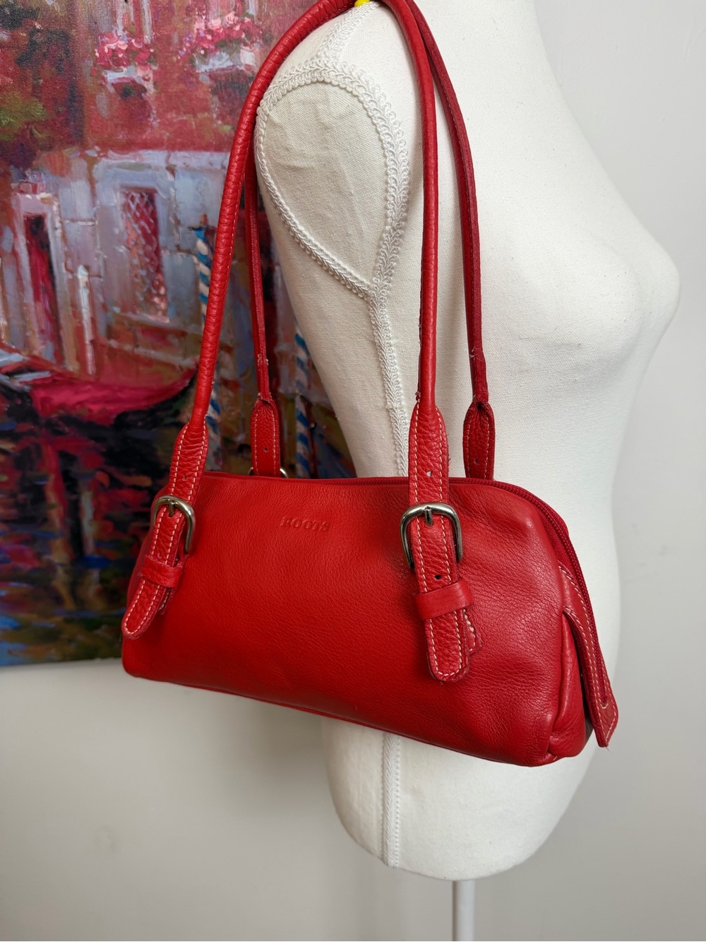 Roots Made in Canada Red Leather East West Bowler Shoulder Bag - Picture 3 of 12
